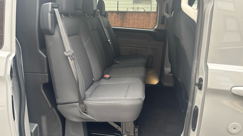 Ford Transit Custom 320 L1 Diesel Fwd 2.0 EcoBlue 136ps H1 Double Cab Van Limited Auto